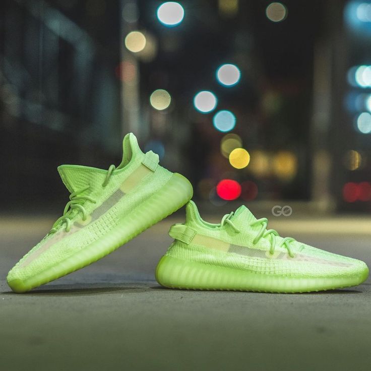 Tenis Adidas Yeezy Boost 350 V2 Feminino