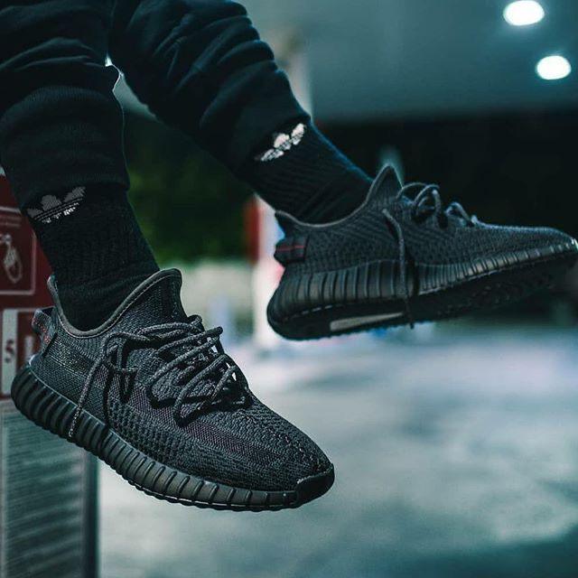 Tênis Yeezy Boost 350 V2 Importado - dudushoes